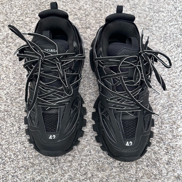 Balenciaga Black Athletic Shoes - Picture 3 of 3